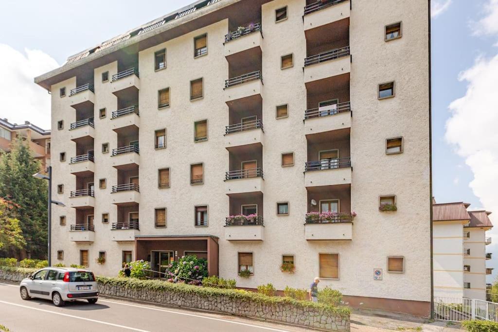 Appartamento Nel Cuore Della Valsassina Moggio  Exterior photo